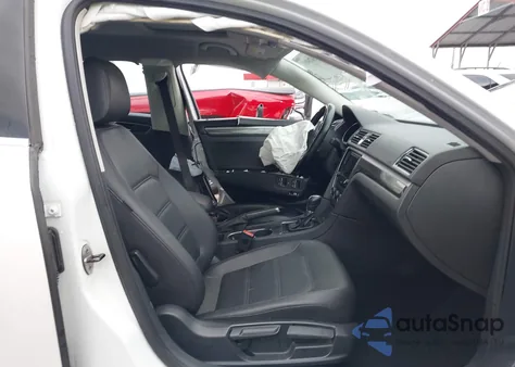 2017 Volkswagen Passat from USA, damaged, VIN 1DWEP7A33HC009106